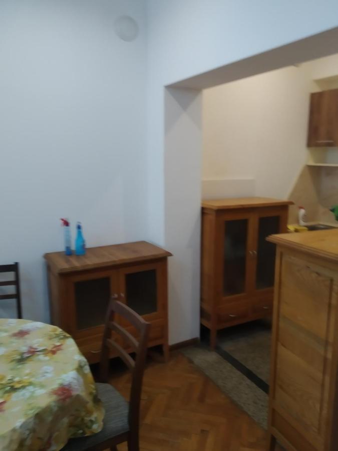 דירות וארנה 27 Юли 3 Бюджет מראה חיצוני תמונה